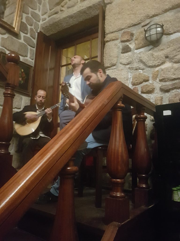 Vous apprécierez la douceur de vie de Porto : climat, musique, gastronomie.